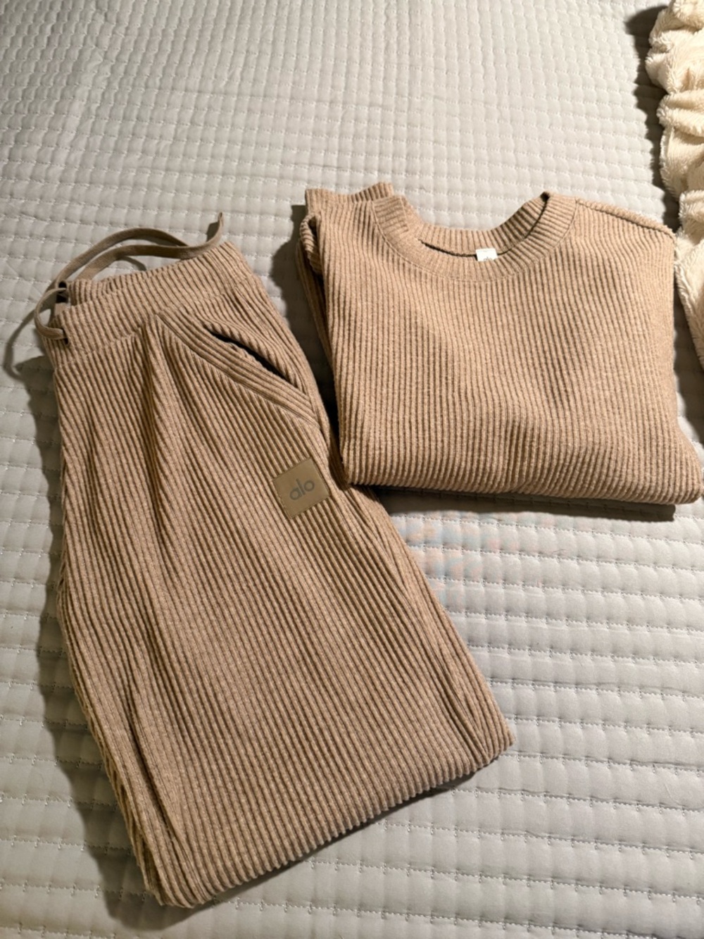 ALO Muse set size small - Picture 6 of 9